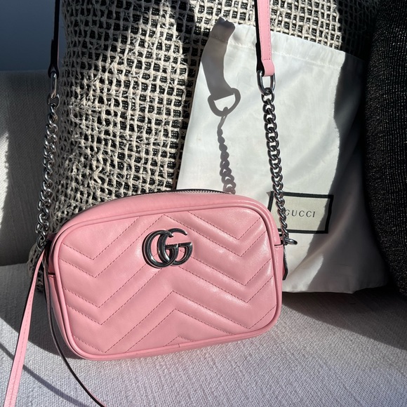 Gucci GG Matelassé Marmont Mini Shoulder Bag in Pink with Silver (RARE COLOR) - Picture 3 of 13